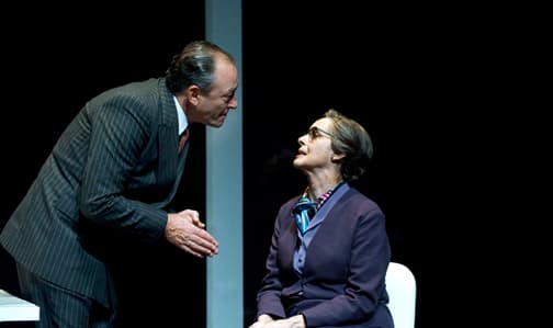 Vicky Peña interpreta a María Moliner en “El Diccionario”, en el Teatro de La Abadía